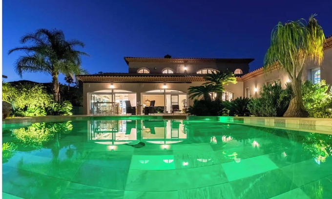 Bonmont Terres Noves Villa | Indulge in a Large Villa with Private Pool and Beach Access