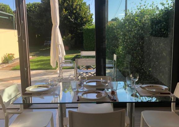 Sangiano House | Elegant Vertical Open Space with 9.4/10 Guest Rating