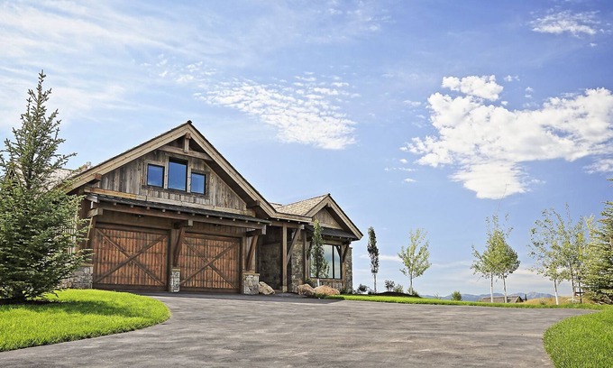 Driggs House | Exclusive View Lodge on 8th Hole with Spa & Hot Tub
