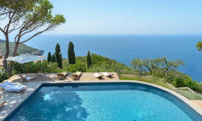 Monte Argentario Villa | Exquisite Villa with Pool & Ocean View - Rated 10/10