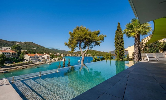 Cove Tri Zala (Zrnovo) Villa | Seafront Villa Aman Korcula: Wheelchair Accessible with Pool