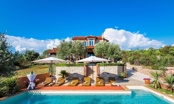 Bilice Villa | Elegant Villa Antoneta with Pool - Guest Rated 9.8/10