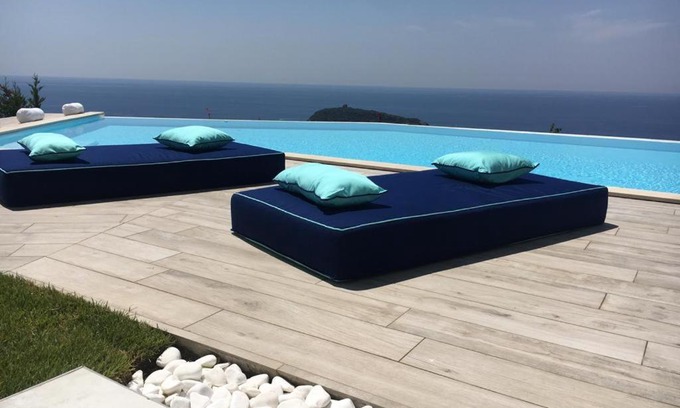 Cucco-Riviere Villa | Unforgettable Oceanfront Villa Blue&Blanc with Pool