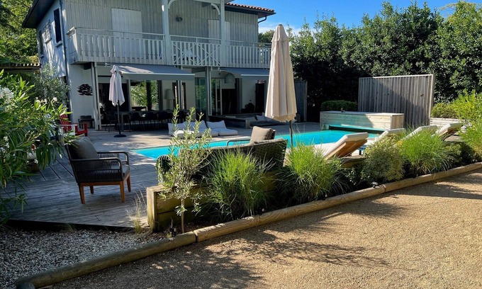 Piraillan Villa | Elegant Villa Cap Ferret with Pool and Ocean Views