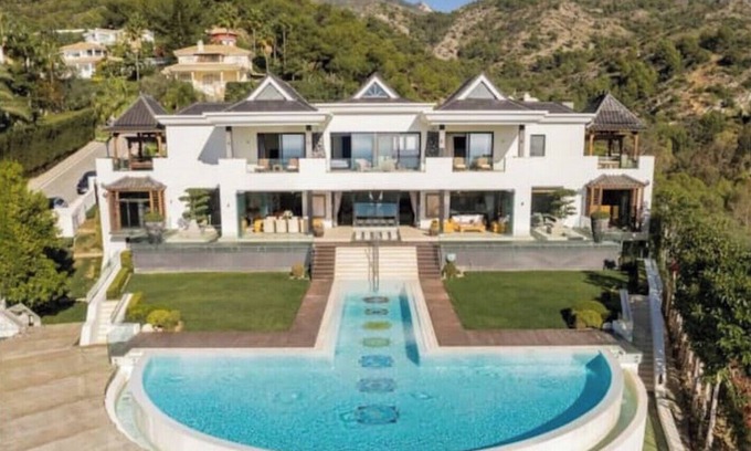 Marbella Villa | Elegant Villa Retreat at Cascada De Camojan for Families
