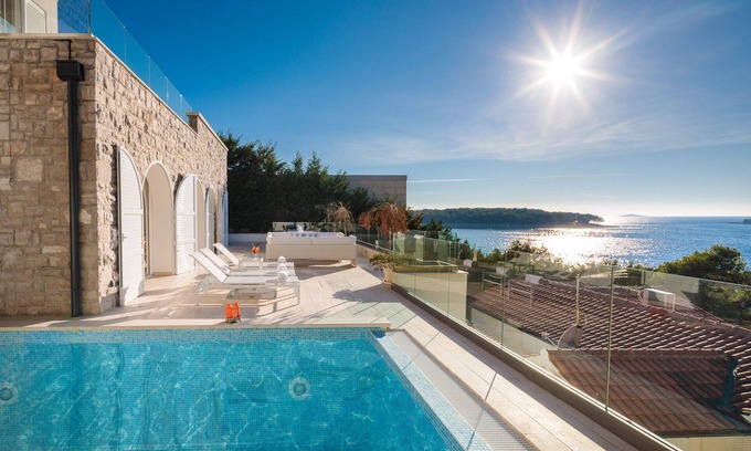Primosten Villa | Elegant Villa Dance Forever with Pool & Spa Amenities