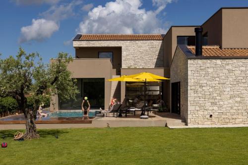 Kastelir-Labinci Villa | Elegant Istrian Villa Deneb with Pool & Hot Tub