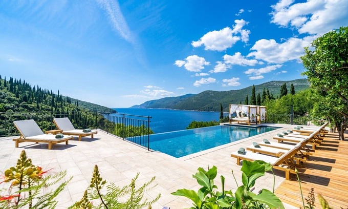 Molunat Villa | Elegant Villa Dubrovnik Sorrento Palace with Private Beach