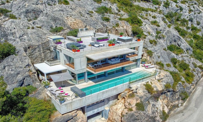 Urbanitzacio la Font Villa | Exclusive Villa with Heated Pool & Ocean View - 9.6/10 Rated
