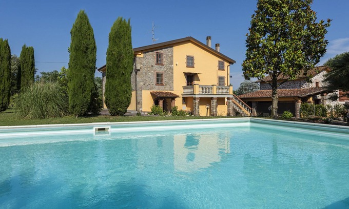 Leccio Villa | Experience Private Pool Relaxation Near Lucca in Tuscany