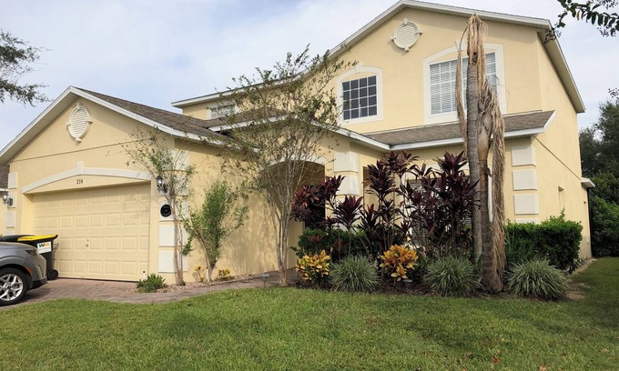 Highgate Park House | Luxury Villa, Gated Community, NON OVERLOOKED POOL FREE POOL HEAT 8.9m to DISNEY
