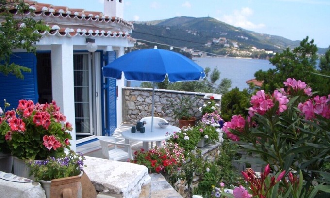 Kanapitsa Villa | Luxury villa in flower paradise with private beach
