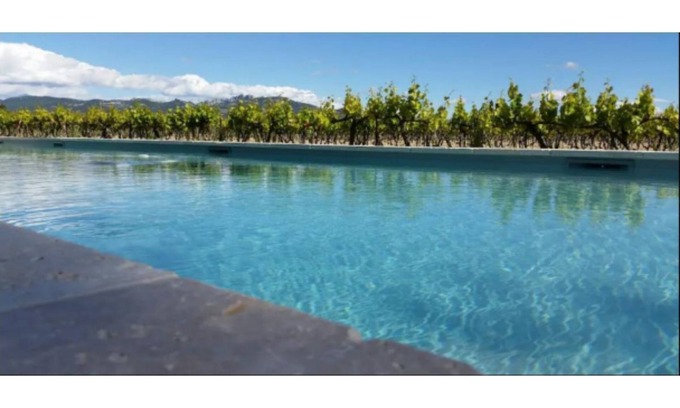 Violes Villa | Elegant Villa in the Heart of Provence with Private Pool