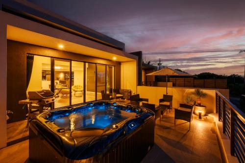 Maeda Villa | Elegant Villa Maeda: Family-Friendly Retreat Awaits