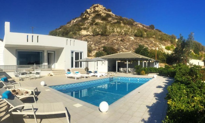 Koutsounari Villa | Elegant Villa Melissa: 4-Star Oceanfront Retreat with Pool