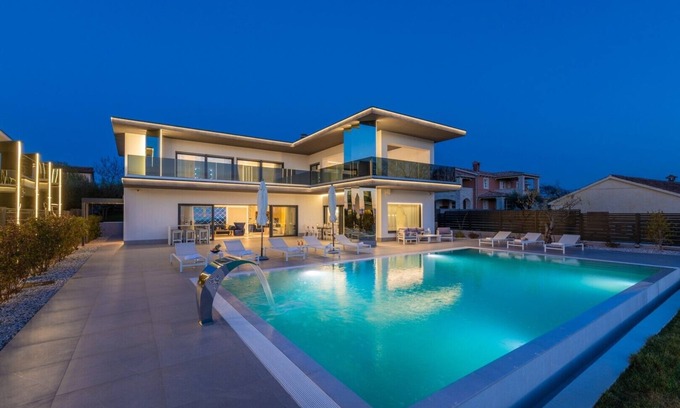 Kastelir Villa | Elegant Villa Nimai Star with Pool and Sea Views in Istria