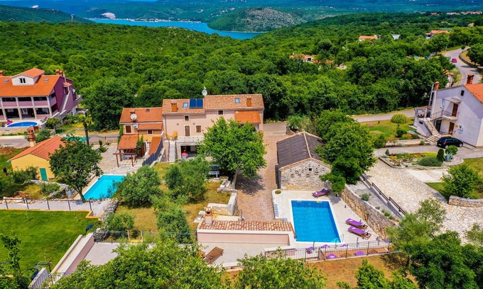 Rakalj Villa | Elegant Villa with Ocean View and Private Pool Amenities