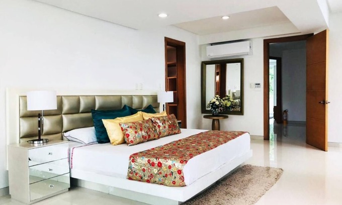 Cartagena House | Beachfront Villa with Spa and Ocean Views for Families