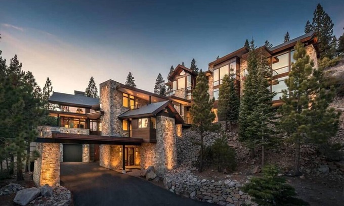 Tahoe Vista Villa | Exclusive Villa with Breathtaking Lake Views & Spa Amenities