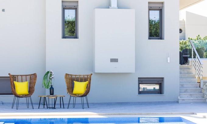 Atsipópoulon Villa | Idyllic Villa Surrounded by Nature with Private Pool