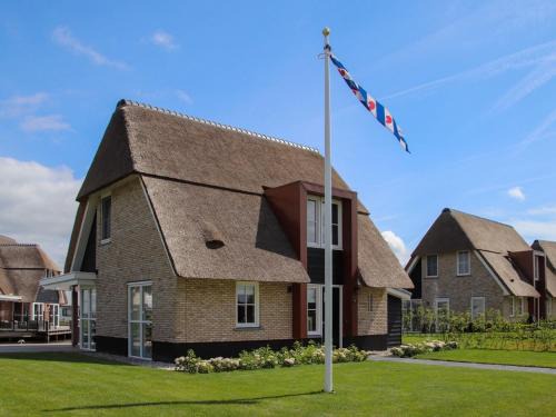 Delfstrahuizen Villa | Serene Villa with Sauna by Tjeukemeer - Family & Pet Friendly