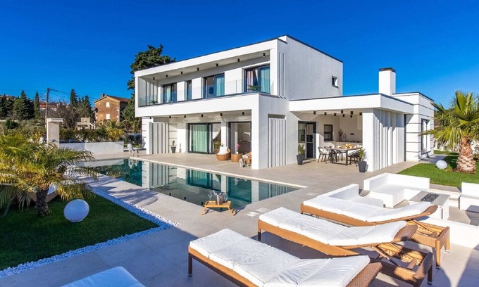 Krk Cabin | Luxury villa with an indoor and outdoor pool on the island of Krk