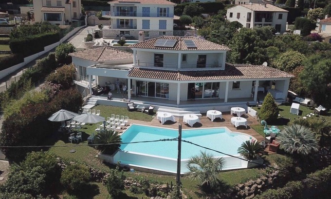 Vallauris Villa | Exquisite Villa with Infinity Pool & Ocean Views, 10/10 Rating
