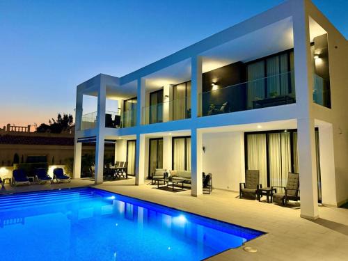 San Fulgencio Villa | Beautiful Villa with Pool and Oceanfront Views, Rated 9.3