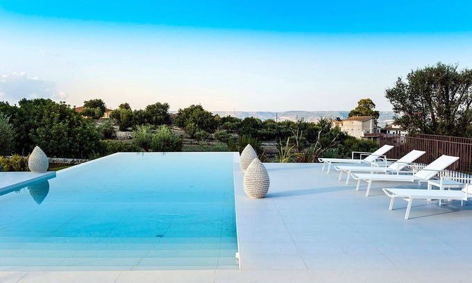 Campanella-Gianforma Villa | Elegant Villa with Private Pool in Modica, Sicily