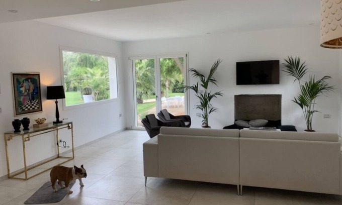 Mesagne Villa | Elegant Villa with Pool & Ocean View in Mesagne