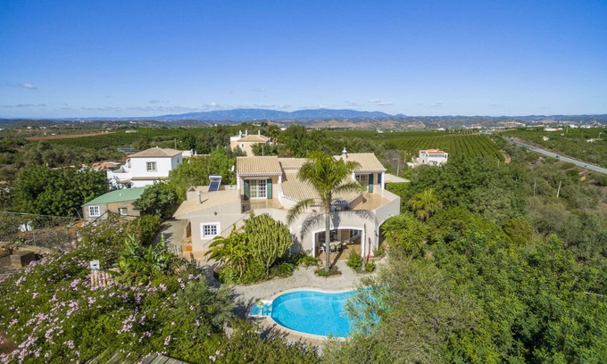 Silves Villa | Elegant Villa with Private Pool and Spa Amenities