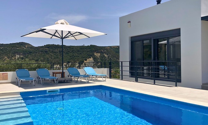 Grizokambos Villa | Exclusive Villa with Private Pool and Ocean Views Await