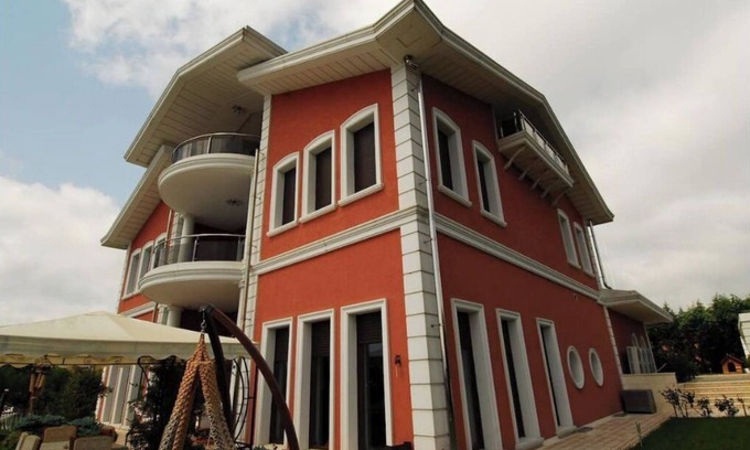 Silivri Villa | Elegant Villa with Private Pool in Silivri for Memorable Stays