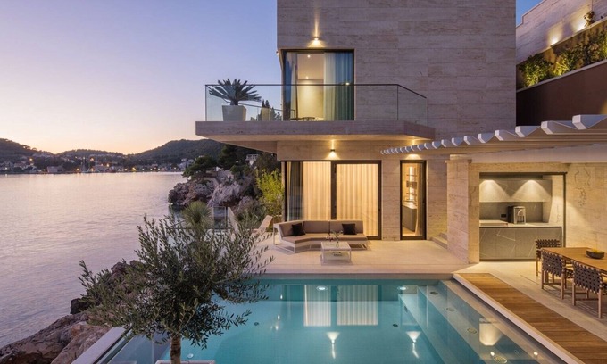 Stikovica Villa | Luxury Villa Yoko Dubrovnik with private infinity pool, sauna and private sea access