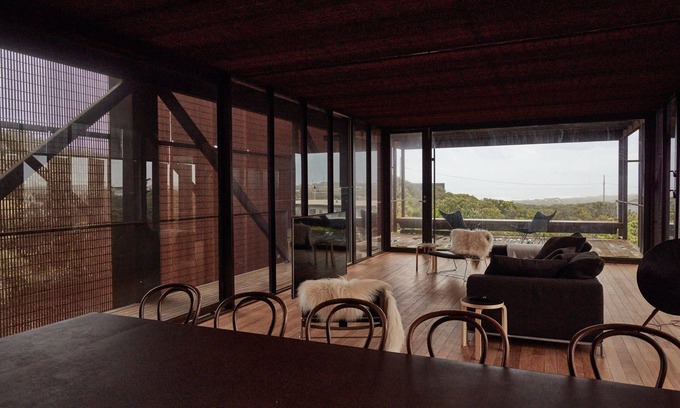 St. Andrews Beach House | Beachside St Andrews Beach House with Spa and Ocean Views