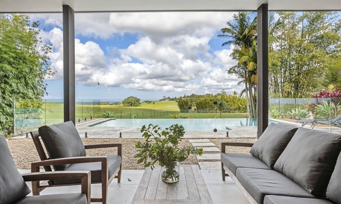 Newrybar House | Explore Born Kraal: Pet-Friendly Stay with Spa Access