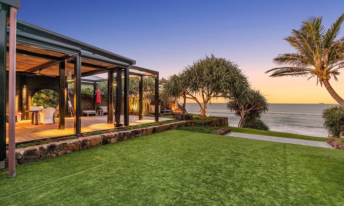 Byron Bay House | Experience Oceanfront Bliss at Luxico's Pacific House
