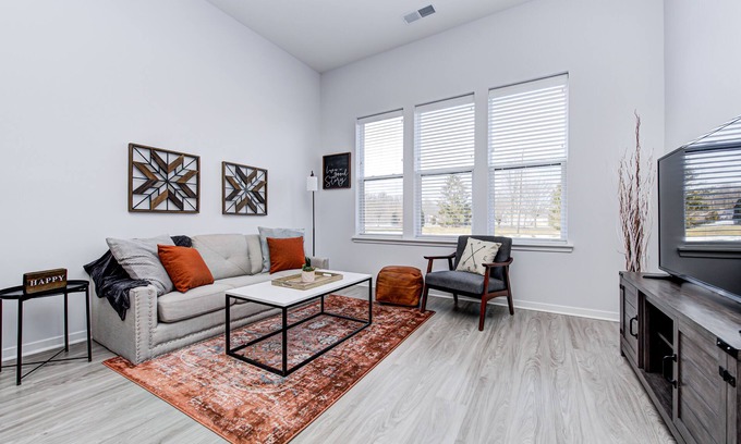 Fishers Apartment | Family-Friendly Getaway at Luxury Walk in the Park