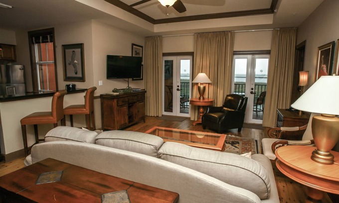 Historic Downtown Apalachicola Condo | Inviting Waterfront Condo in Historic Apalachicola #307