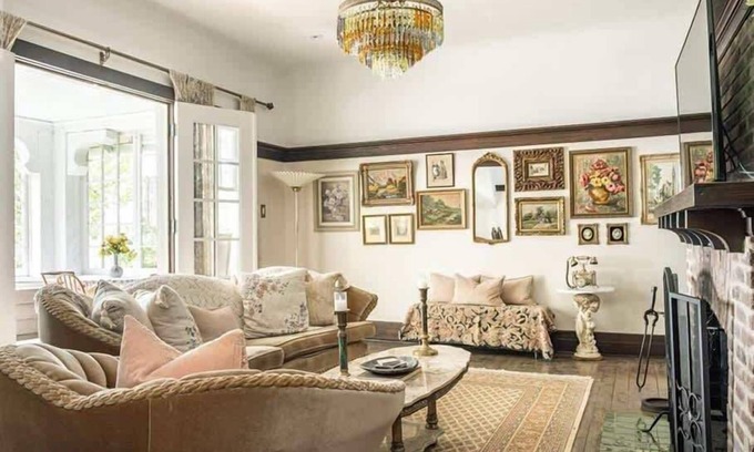 Burlington House | Enchanting Waterfront Retreat - Carmen Elisabeth with Lake Views