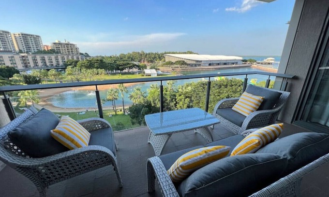 Darwin City Centre Apartment | Unmatched Waterfront Retreat with Breathtaking Ocean Views