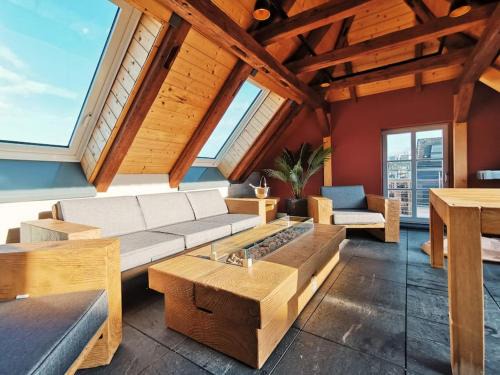 Erfurt Apartment | Elegant Apartment with City Views in Erfurt's Heart