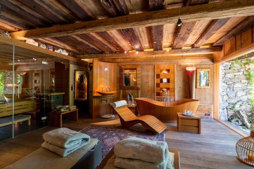 Ramsau im Zillertal Ski Chalet | Deluxe Amenities Await at Luxus Chalet Mühlermoos