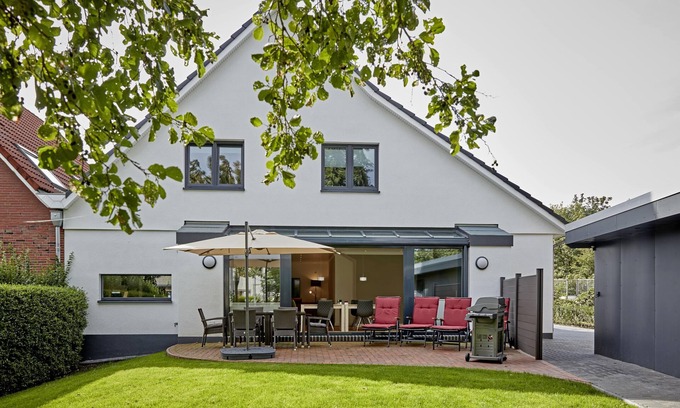 Borkum Apartment | Pet-Friendly Luxus-Ferienwohnung "Dünennest" with Ocean View