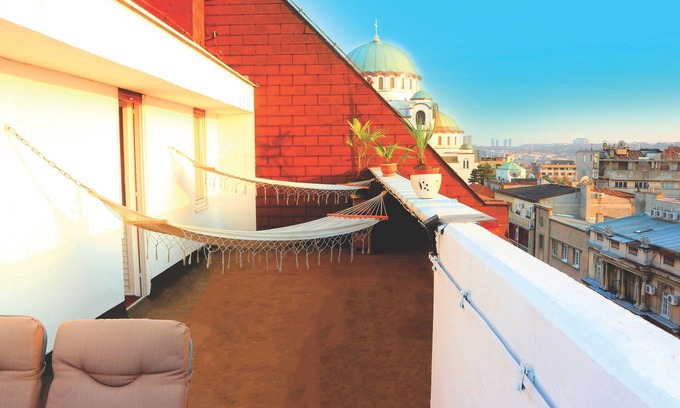Vracar Apartment | Stunning Penthouse with Breathtaking Rooftop Views