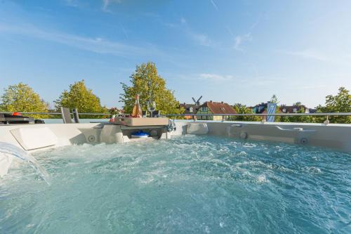 Muritz Apartment | Experience Luxury at QUARTIER 4 - Family-Friendly Retreat