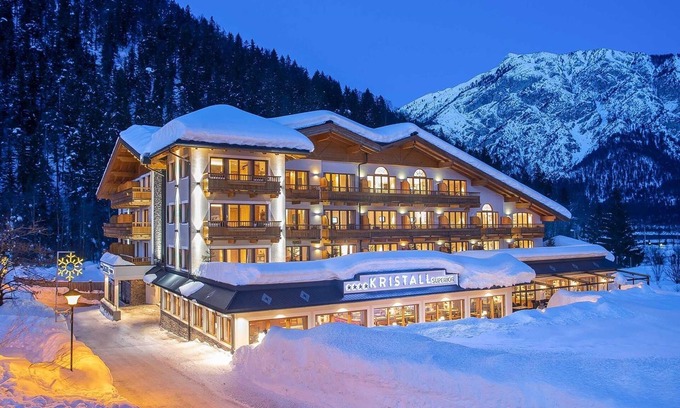 Pertisau House | Indulge in Wellness at Verwöhnhotel Kristall Suite
