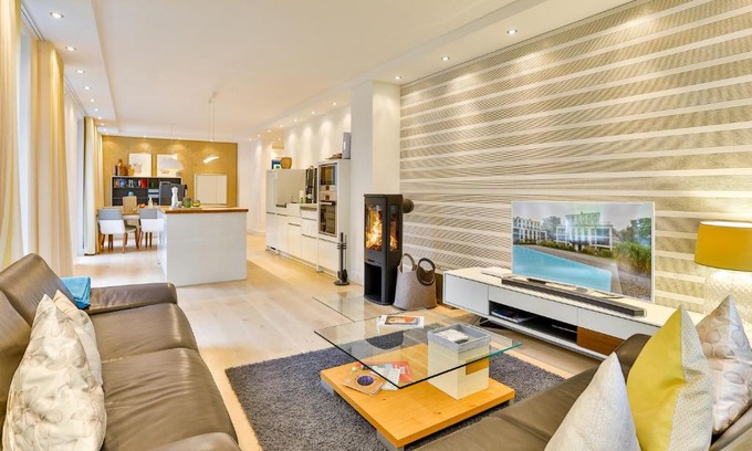 Binz Apartment | Seebrise Oceanfront Retreat - 4-Star with Pool & Pet Friendly