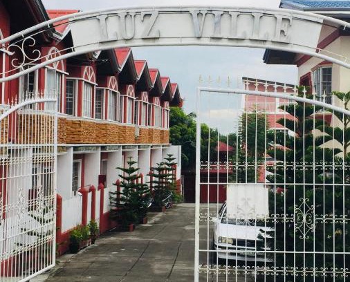 Naic Apartment | Family-Friendly Luzville Residences - C8 with High Guest Rating