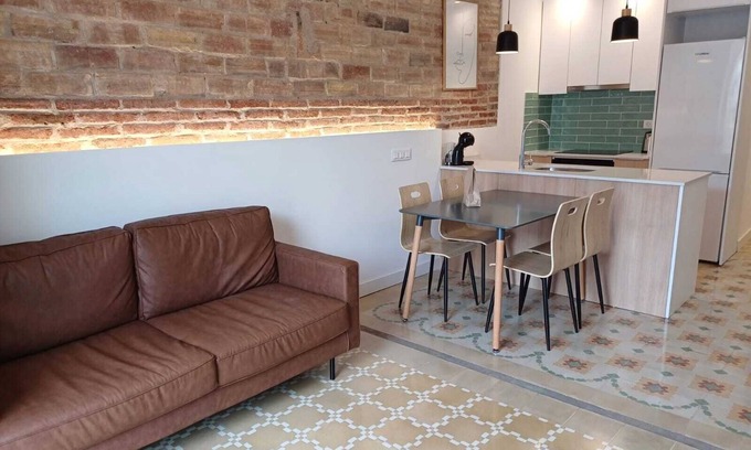Diagonal Mar i el Front Maritim del Poblenou Apartment | Ideal Apartment for 4 Near the Beach with Spa & Accessibility